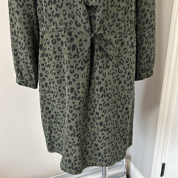 RAILS Haha Olive Cheetah Shirt Dress Drawstring Waist Blouson Silk Sz XS - Picture 6 of 12